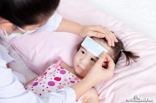 Triệu chứng thường gặp của viêm màng não